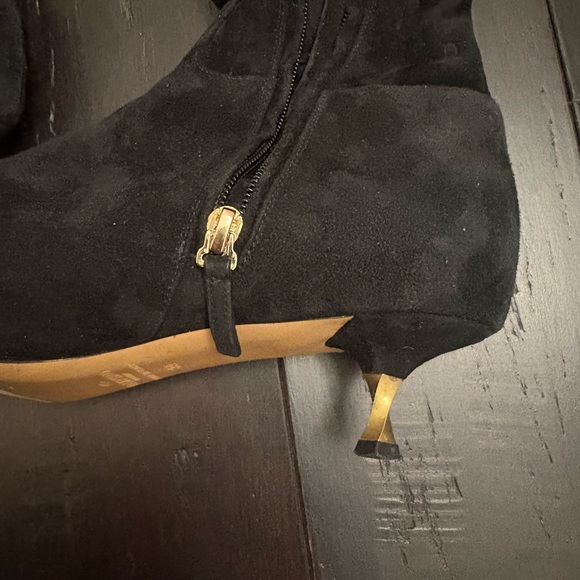 Valentino Garavani Black Over-the-Knee Suede Boots, size 39. - Picture 13 of 15